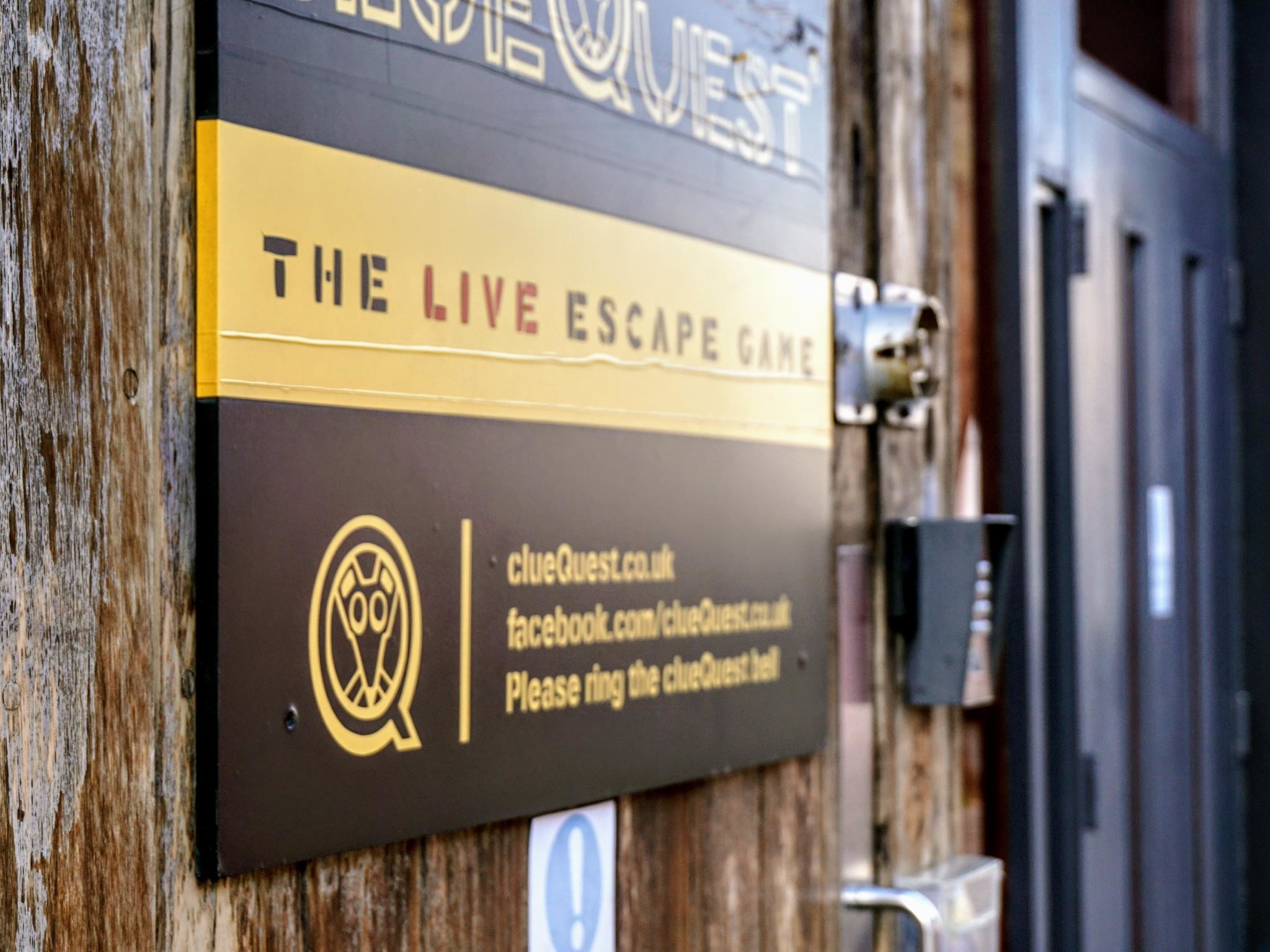 clueQuest - The Live Escape Room Game