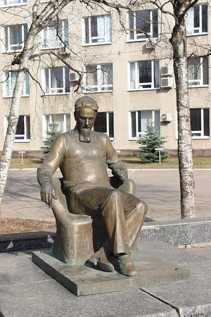 Monument to Kurchatov