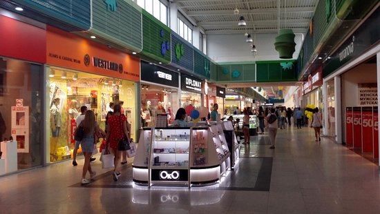 Shopping Mall Sedmoye Nebo