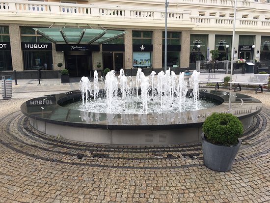 Fontana Carlton