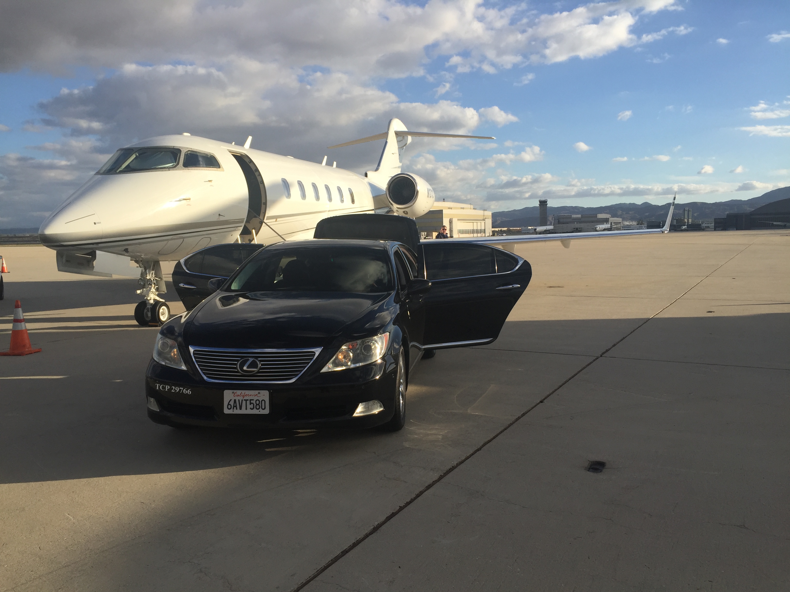 Ontario Airport Limo and Sedan Transportation Service