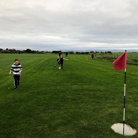 Llyn Golf