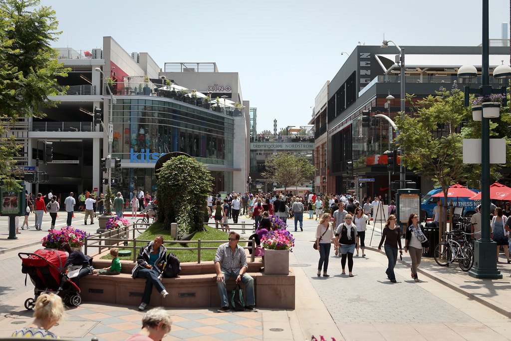 Second Street Promenade