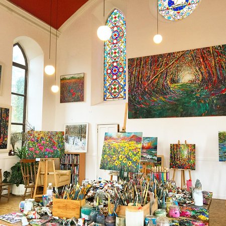 Julie Dumbarton Fine Art Painter