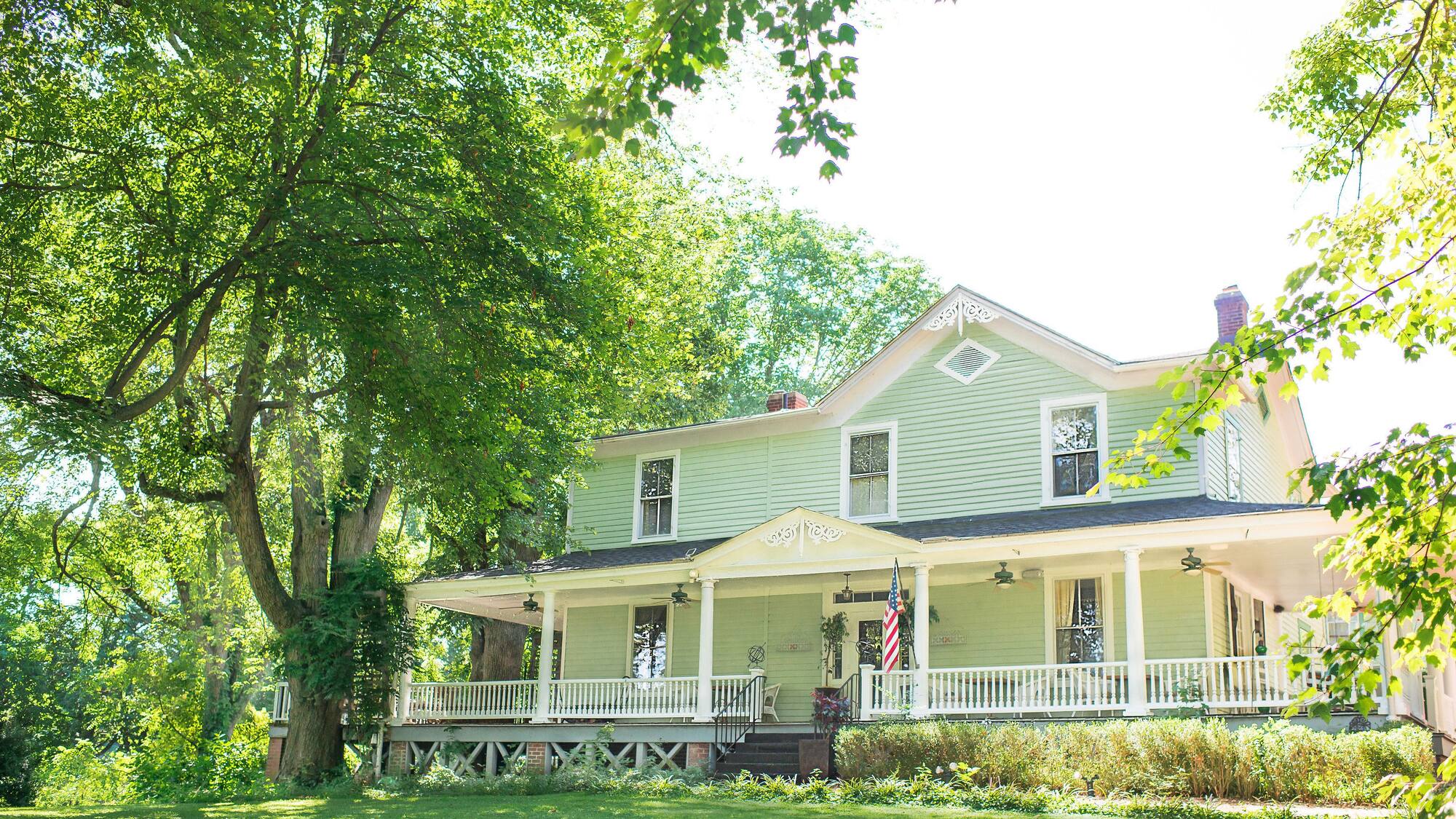 Greenock Yellow House