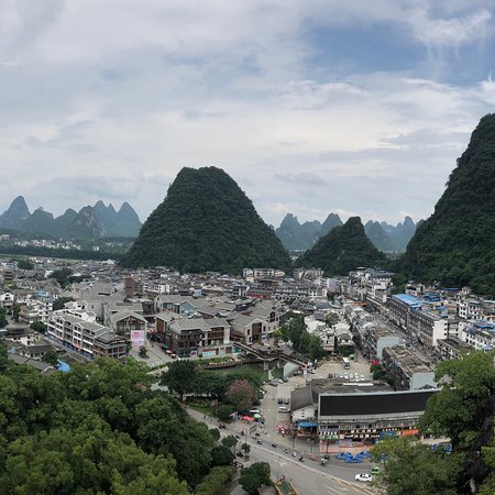 Green Lotus Peak (Bilian Peak)