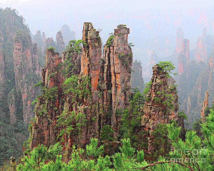 Zhangjiajie Tianbofu Scenic Resort