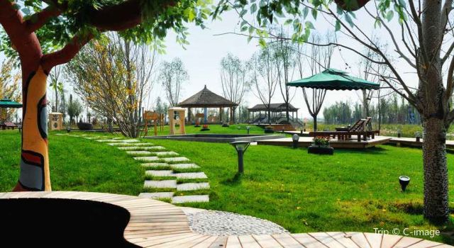 Langtaosha Hot Spring Resort