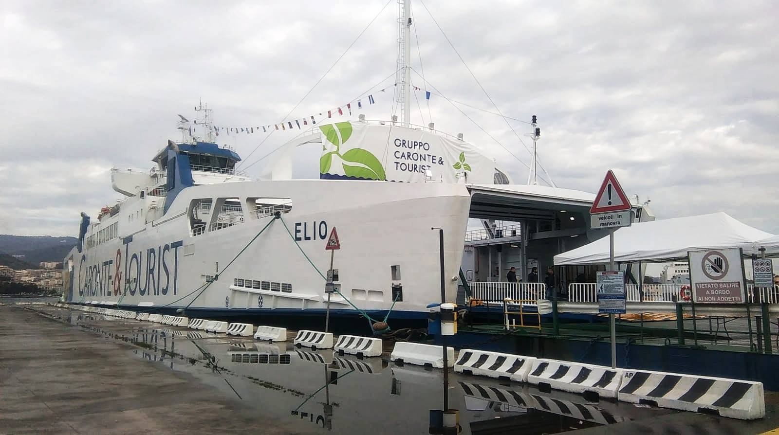 Caronte & Tourist