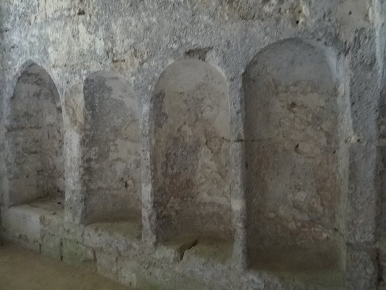 Crypte de l'Abbaye Saint-Medard