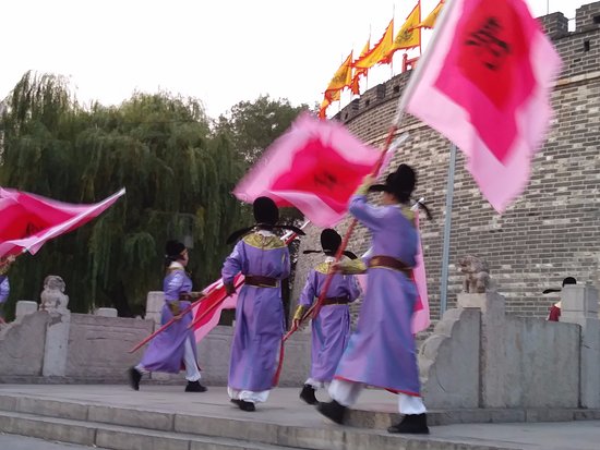 Shengfu Gate