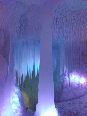 Wan-nian Ice Cave
