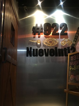 922 Nueveinti 2