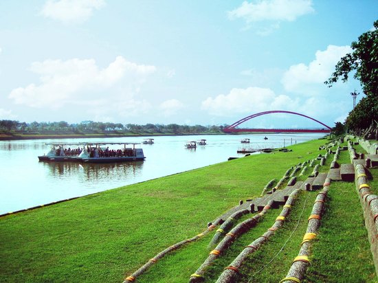 Dongshan River Water Park