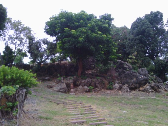 Hengchun Shih Pai Park (Houtungshan Historical Park)