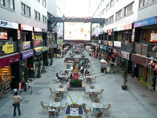 Yimin Yizhong Shopping Mall