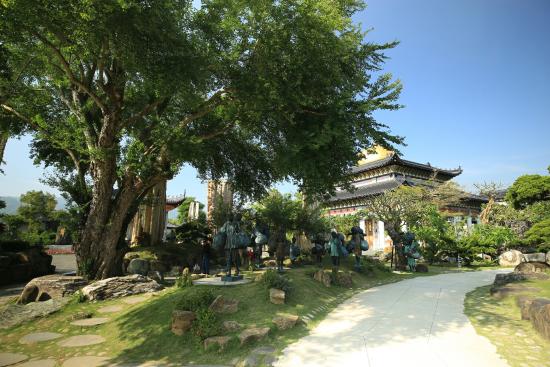 Syuan Kong Temple