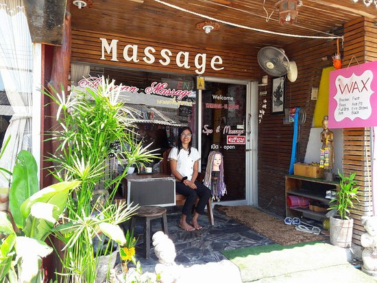 Aisawan Massage And Spa