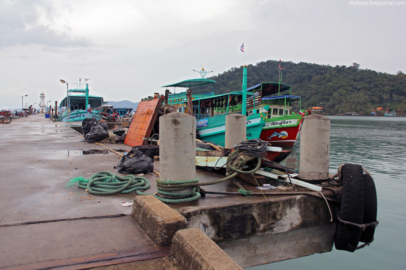 Bang Bao Pier And Fishing Village