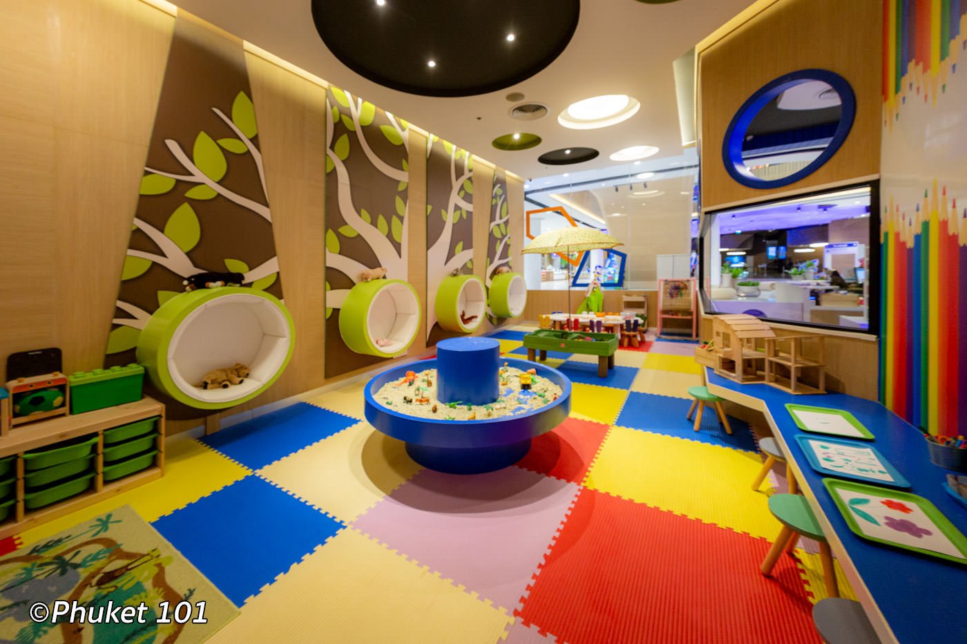 Happy kids club