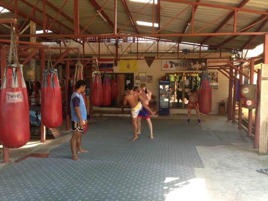J Prapa Muaythai Gym