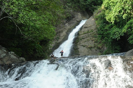 Bangon-Bugtong Falls