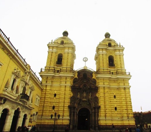 Museo Convento San Francisco y Catacumbas