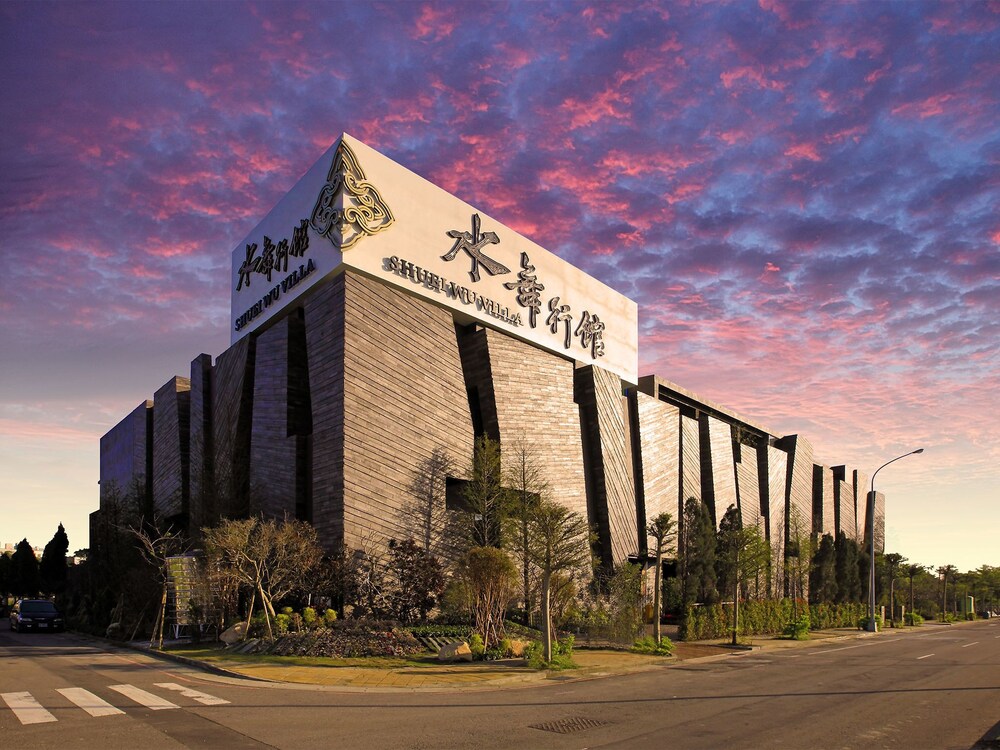 Shuei Niou Park
