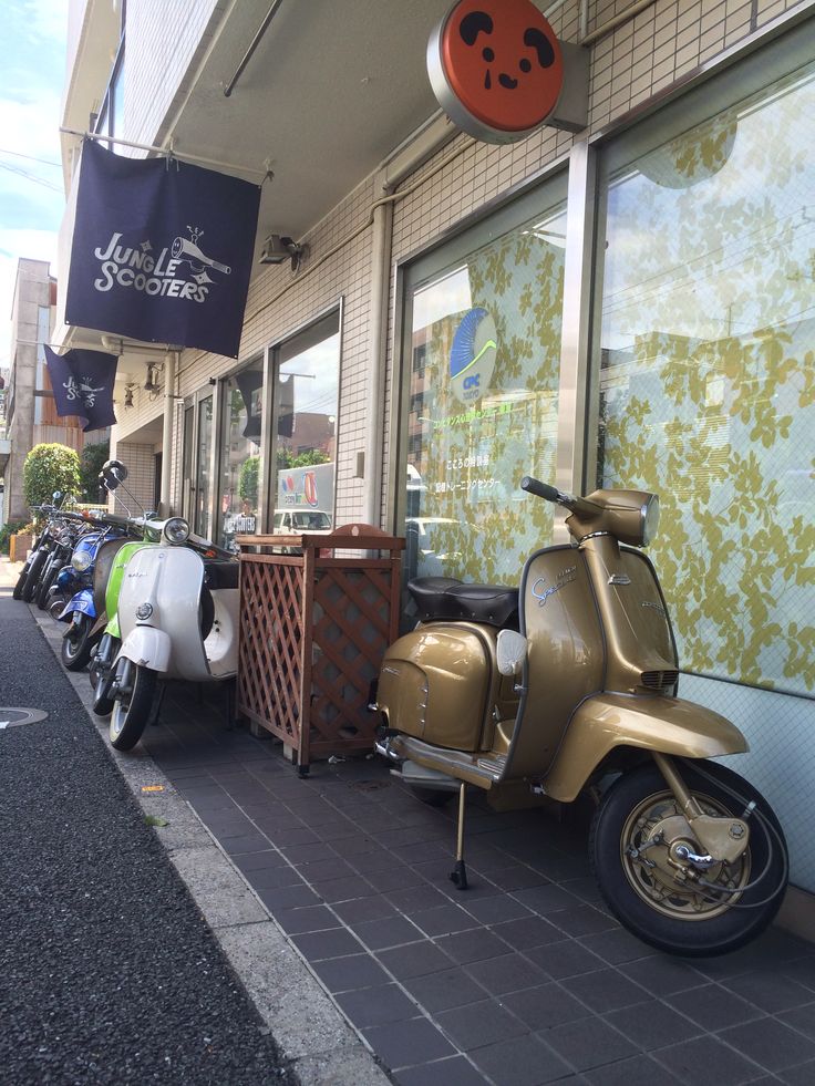 La Vespa Cafeteria