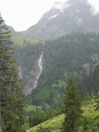 Lauenensee Loop Trail