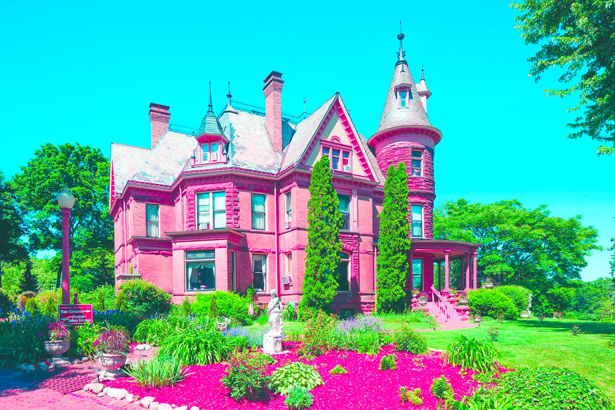 The Henderson Castle
