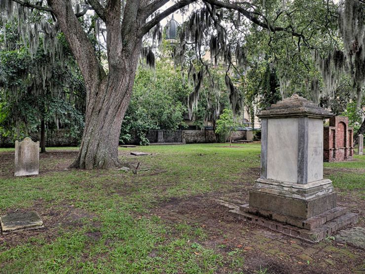 Colonial Park Cemetery