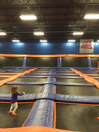 Sky Zone Franklin