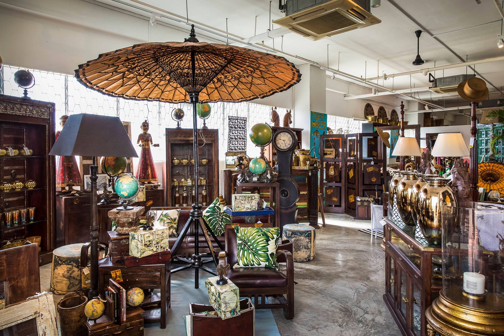 Bullrush Antiques & Home Decor