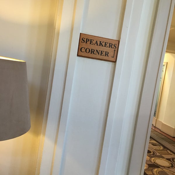 Speaker's Corner Bar