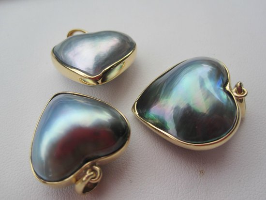 Pearlescence Tahitian Pearls and Mabe