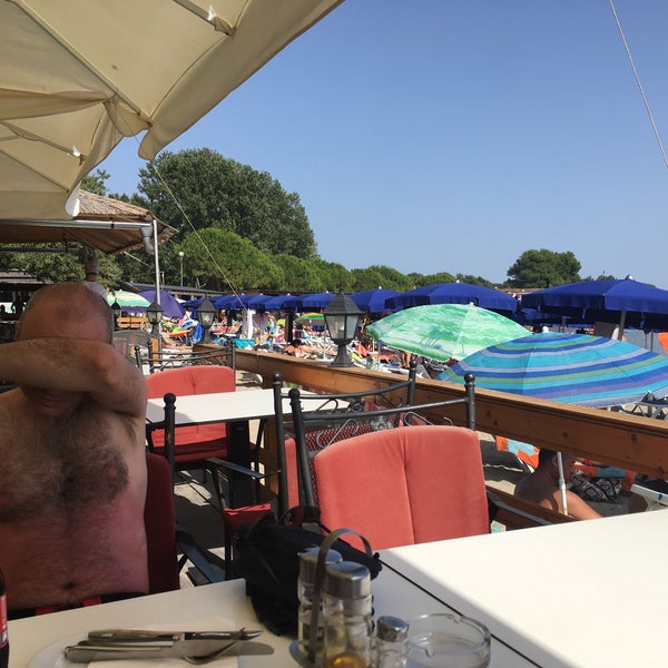 Barracuda Beach Bar