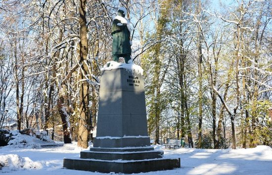Monument to Villem Reiman