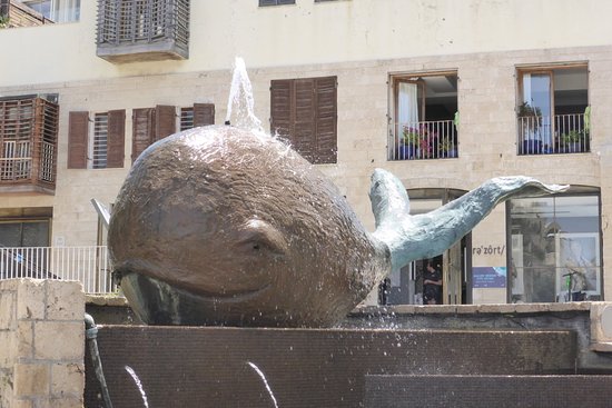 Fountain Whale
