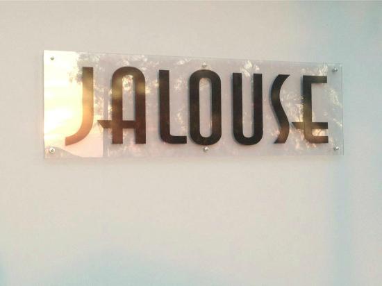 Jalouse Beach Bar