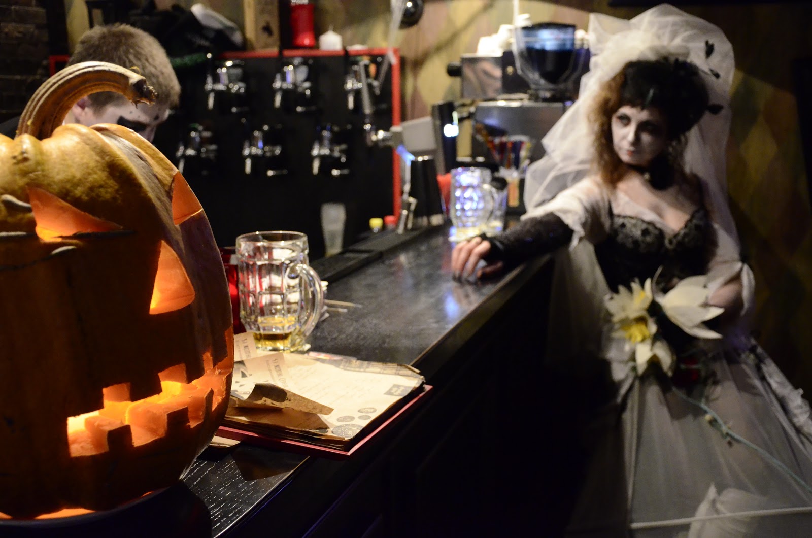 Halloween Pub