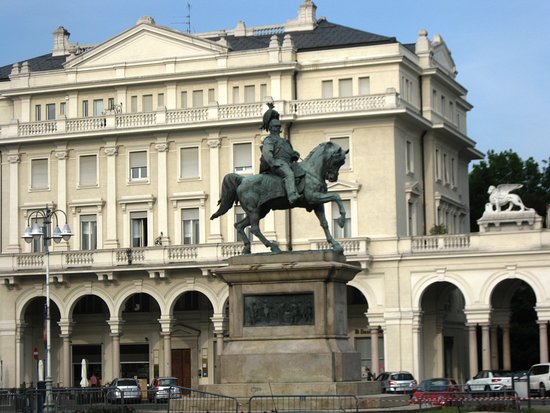 Statua Vittorio Emanuele II