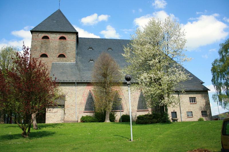 St Apollinaris, Lindlar