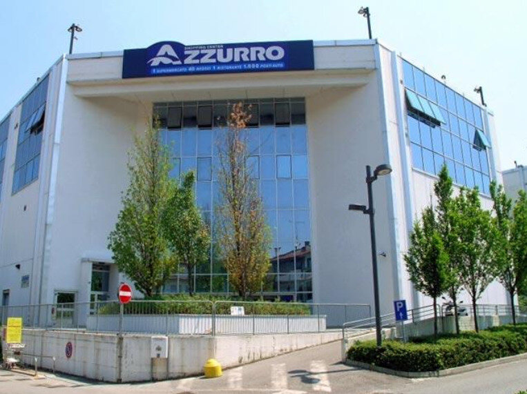 Azzurro Shopping Center