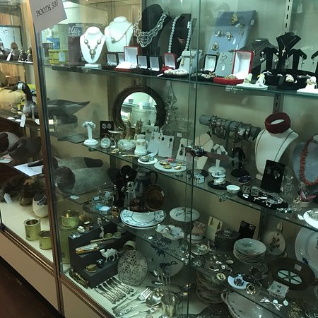 J.R.'s Antique Center