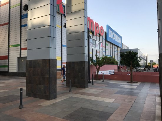 Centro Comercial Thader