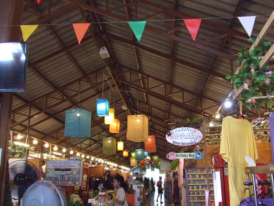 BaanMaeNoo Ampawa