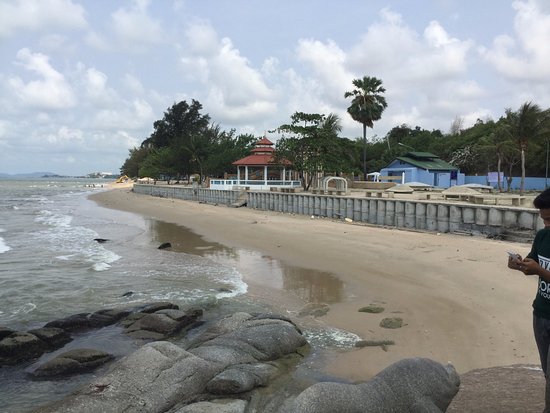 Nam Rin Beach