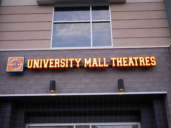 University Mall Theatres