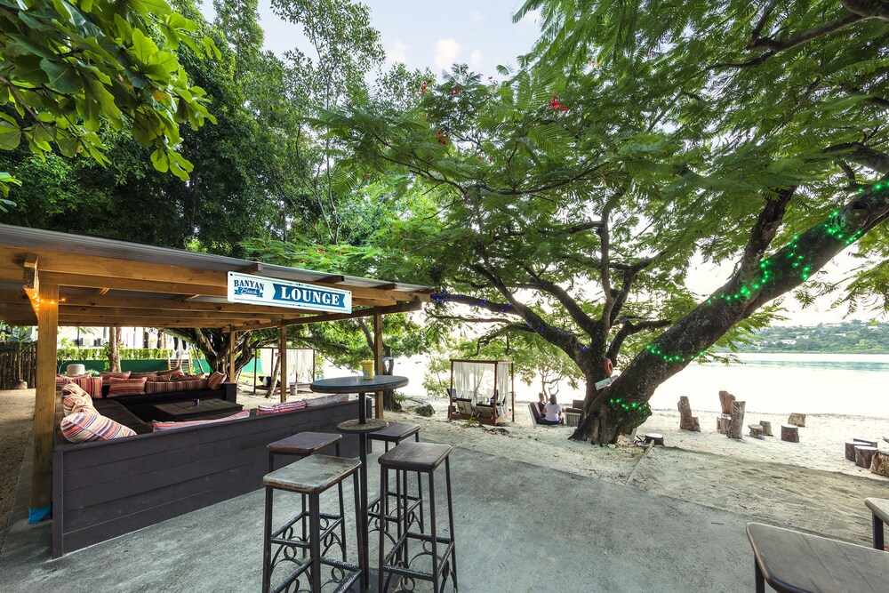 Banyan Beach Bar